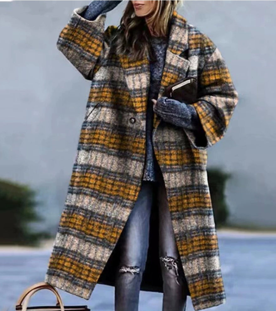 Long sleeved lapel coat with printed woolen fabric long coat