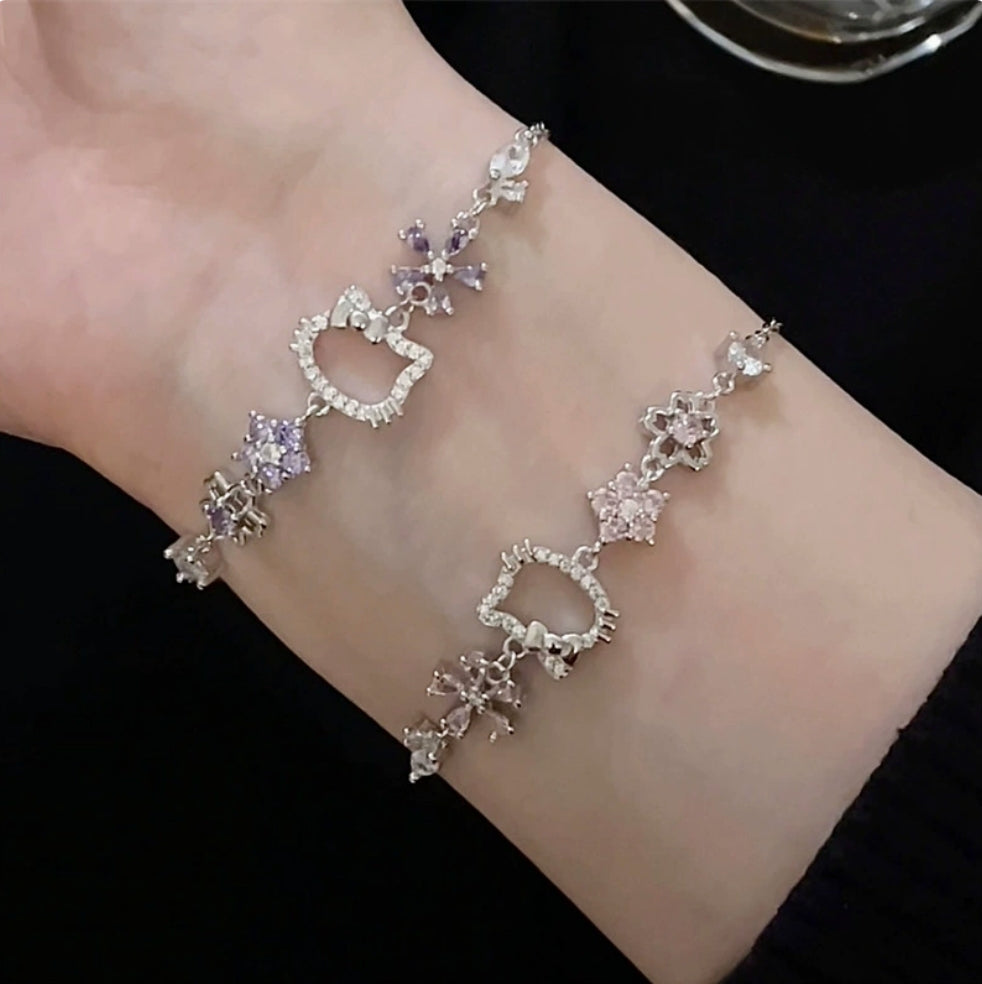 All-diamond zircon cut-out bracelet