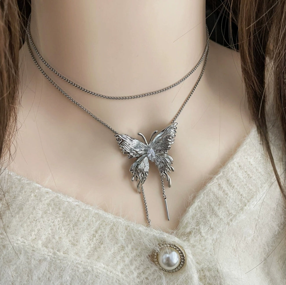 Three bands fashion silver butterfly necklace