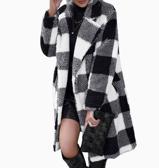 Autumn women's lapel long sleeved buttonless checkered jacket